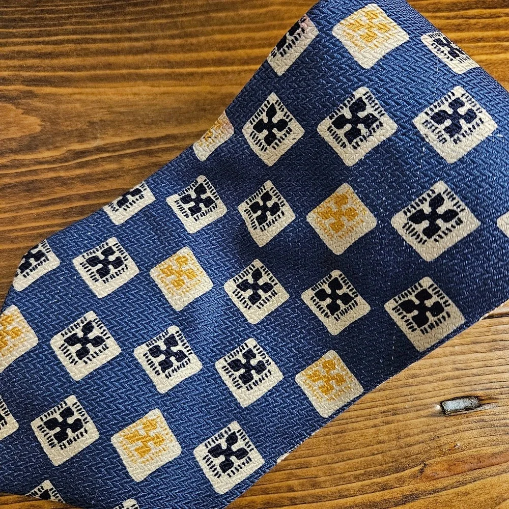 Tommy Hilfiger Silk Tie Bundle (2) Blue Geometric‎ & Black Floral Dot Pattern
